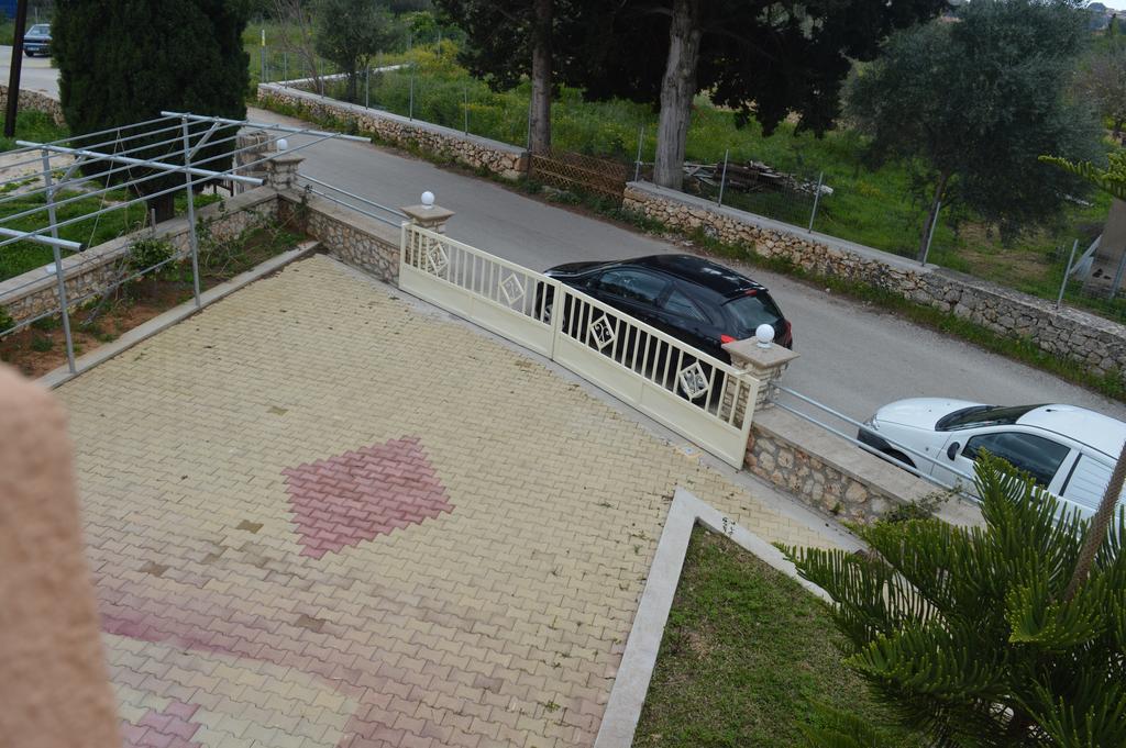 Mel'S Apartments Pesádha المظهر الخارجي الصورة